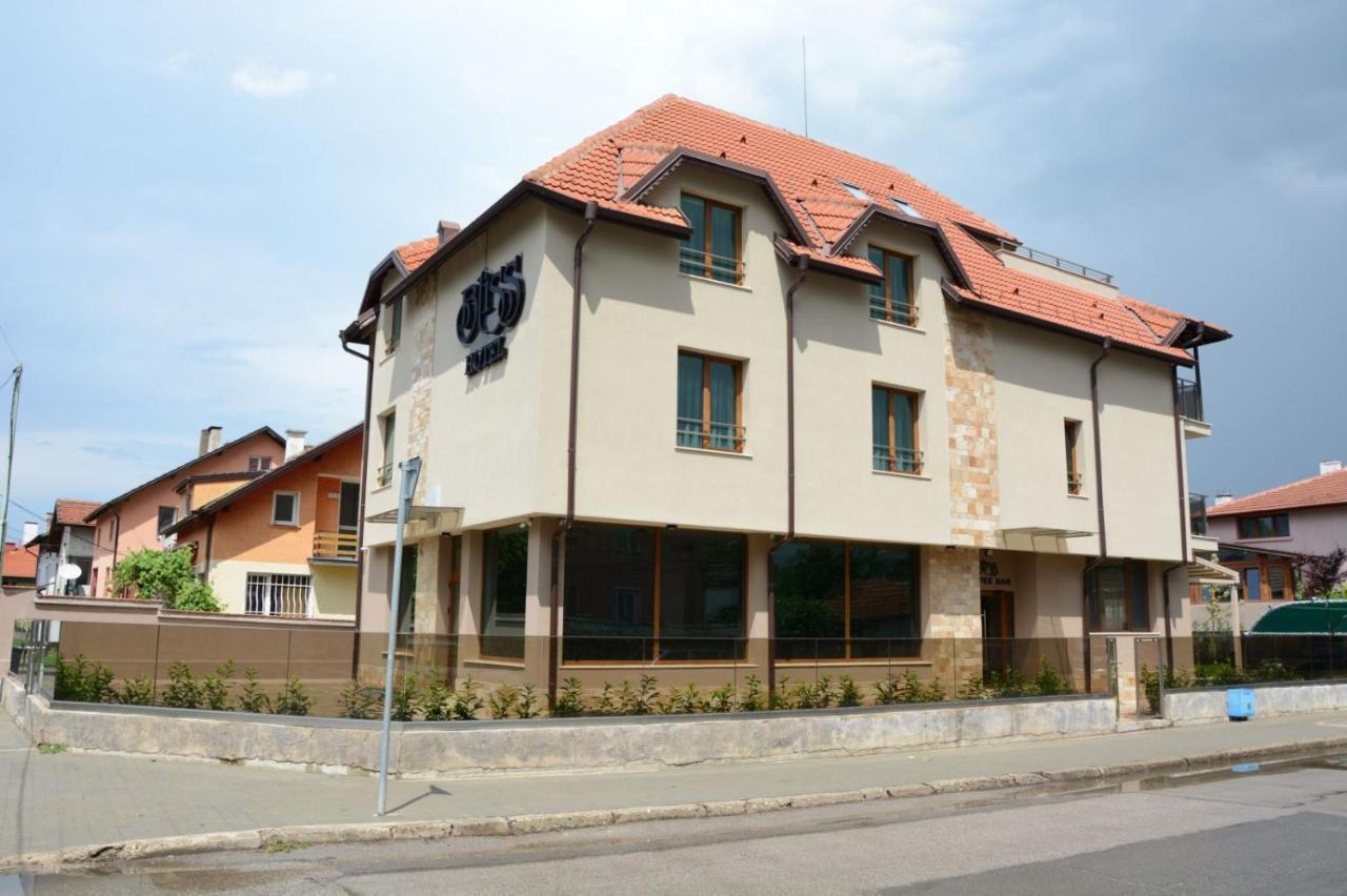 Хотел Bliss Kazichene Екстер'єр фото